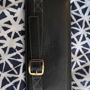 Buckled wallet